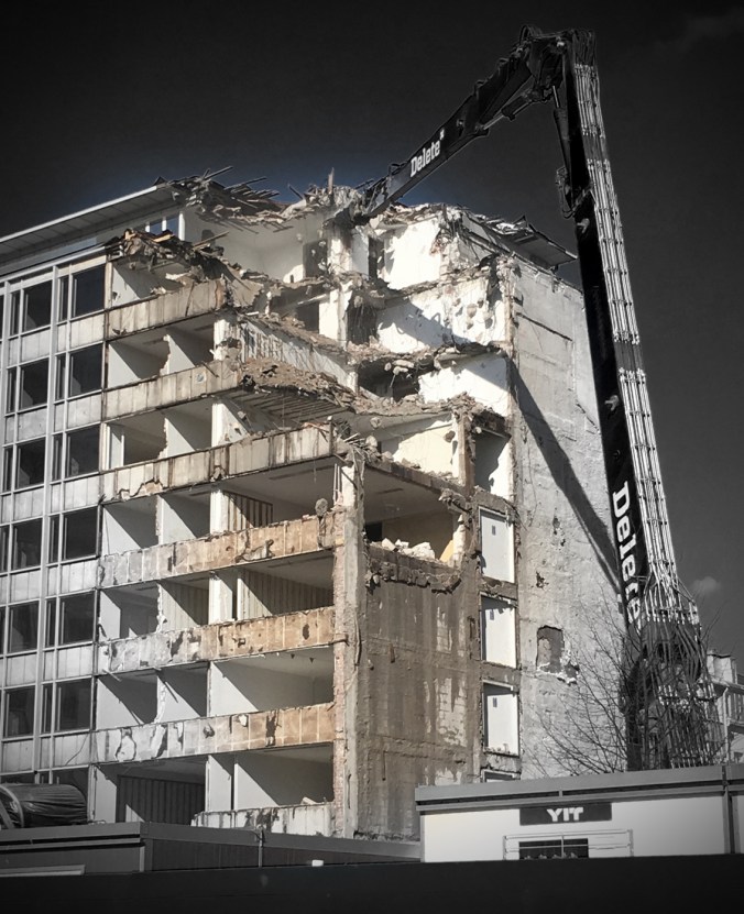 2017_01_30_blogi_kasarmitorin-kolossia-deletoidaan-2_pha_img_0094_edited-1